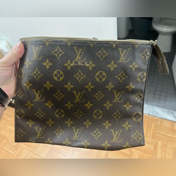Louis Vuitton Toiletry Pouch - Picture 9 of 10
